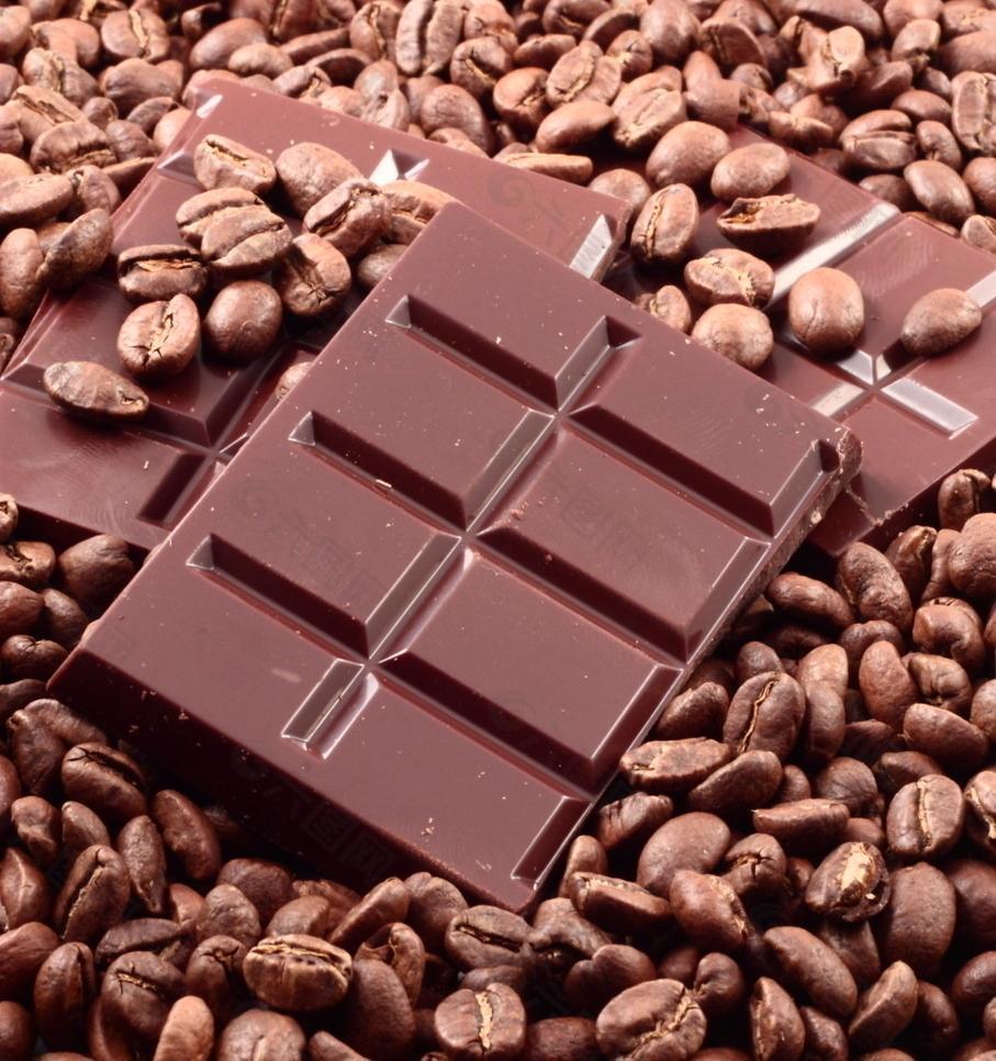 咖啡豆与巧克力图片